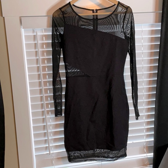 Beautiful Black Guess dress - Picture 1 of 5